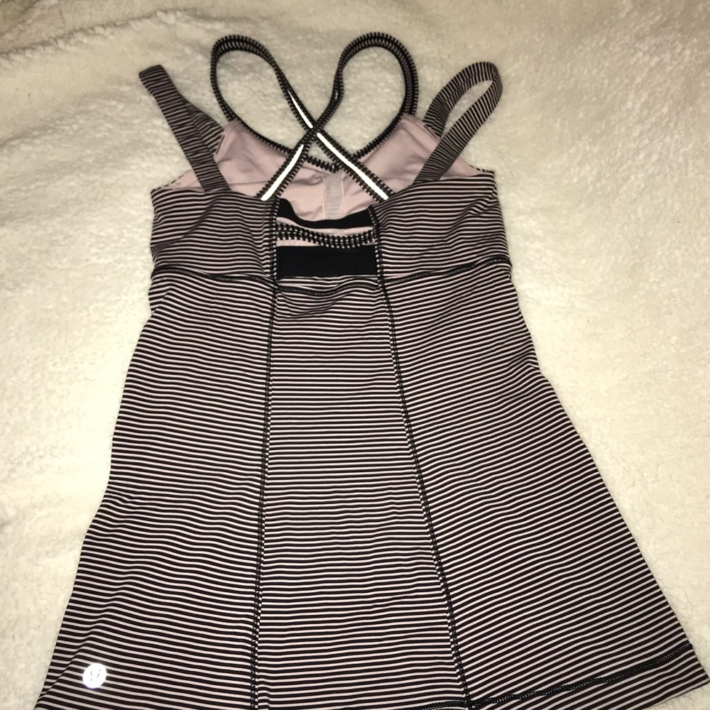 Multiple Lululemon items - Picture 4 of 8